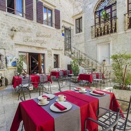 Palace Derossi Trogir Exterior foto