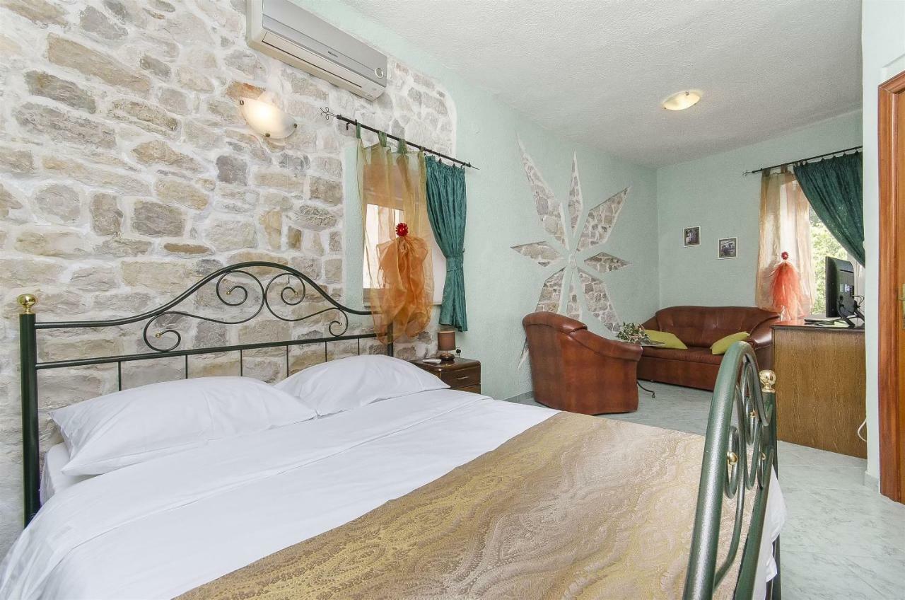 Palace Derossi Trogir Cameră foto